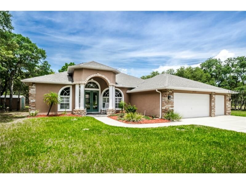 Property Photo: 17119 Orwell Road FL 34667