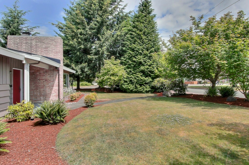 Property Photo: 1618 N Mason WA 98406