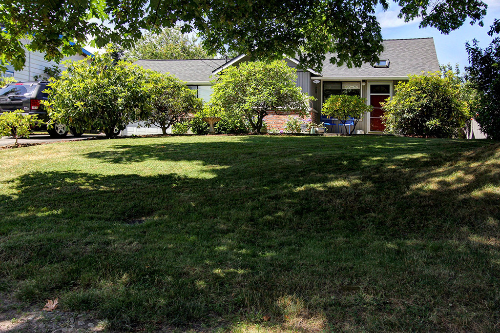 Property Photo: 9051 Corliss Avenue N WA 98103
