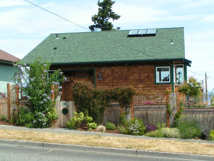 Property Photo: 1035 W 5th St WA 98363