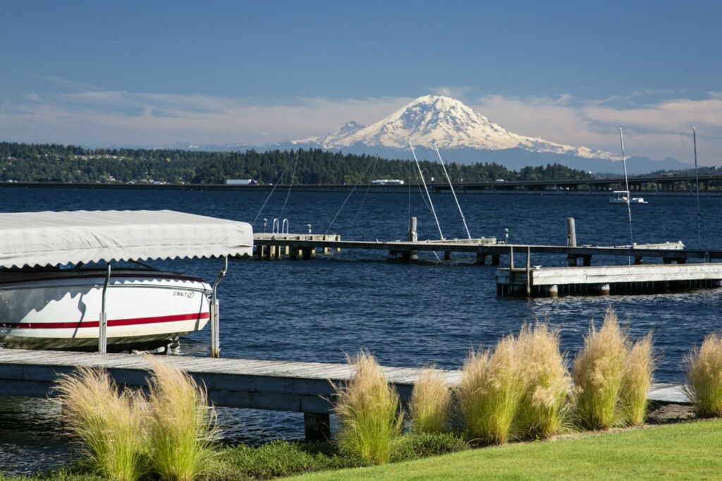 Property Photo:  300 Lakeside Ave S 1011  WA 98144 