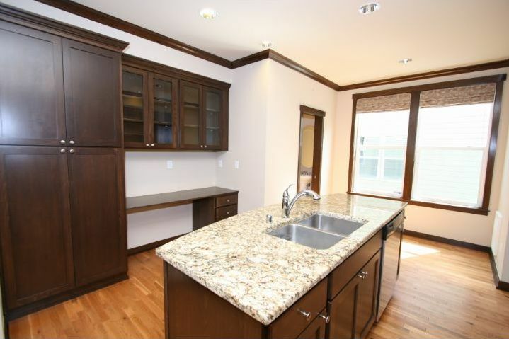Property Photo: 1422 18th Ave B WA 98122