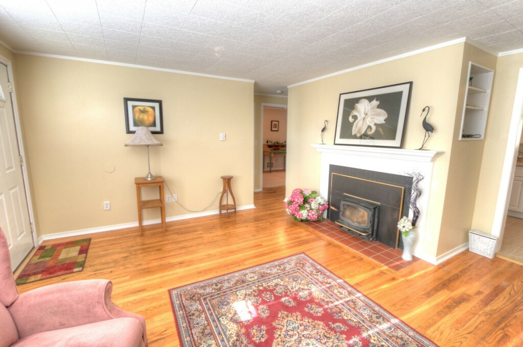 Property Photo:  7948 17th Ave SW  WA 98106 