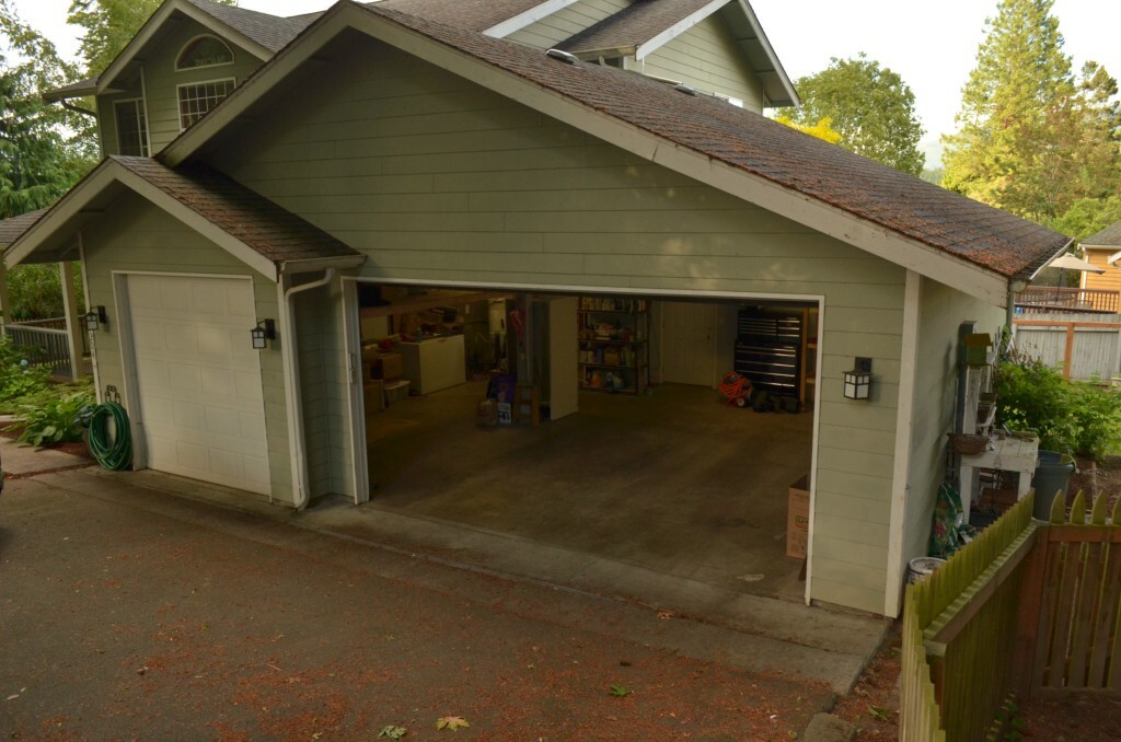 Property Photo:  1204 Austin  WA 98298 