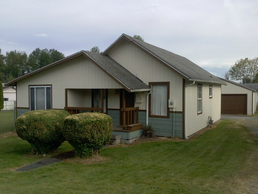 Property Photo:  812 85th St E  WA 98445 