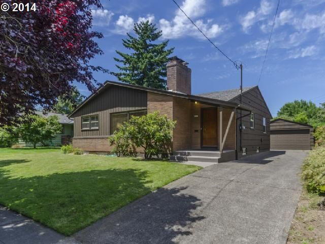 Property Photo:  8603 N Van Houten Ave  OR 97203 