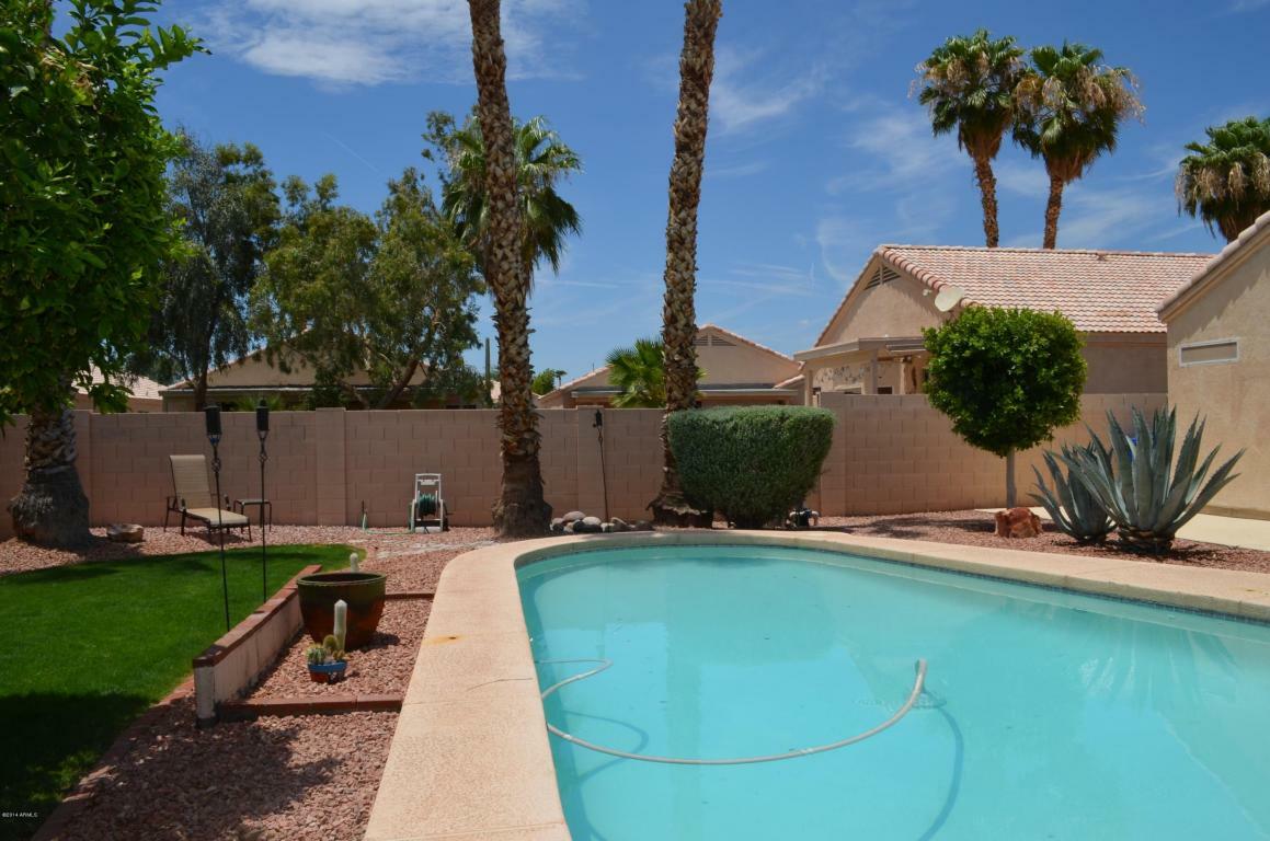 Property Photo:  10751 W Bermuda Drive  AZ 85392 