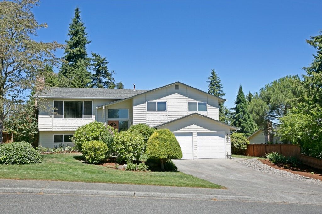 Property Photo:  6605 224th St SW  WA 98043 
