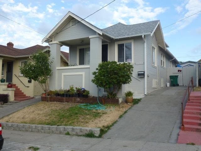 Property Photo:  2252 Ransom Ave  CA 94601-3710 