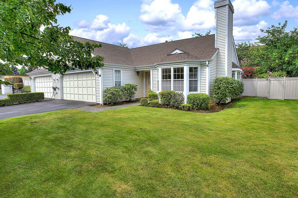 Property Photo: 5730 N 21st St 10 WA 98406