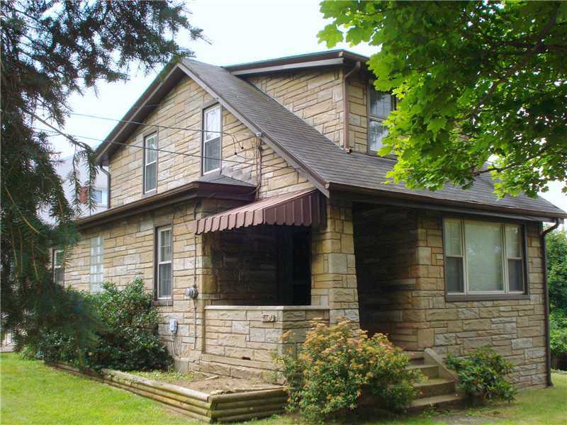 Property Photo:  881 Bower Hill Road  PA 15243 