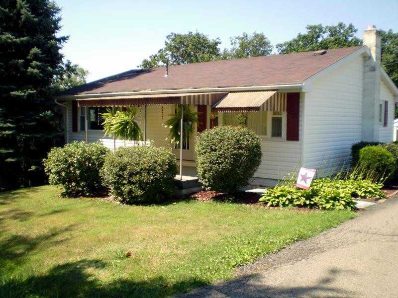 Property Photo:  2008 Willowbrook Drive  PA 15052 