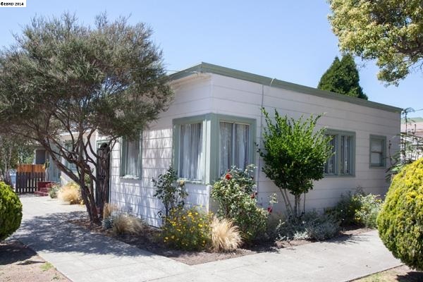 Property Photo:  949 Delaware St  CA 94710-2037 