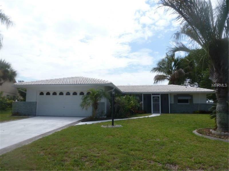 Property Photo:  1733 Lakeside Drive  FL 34293 