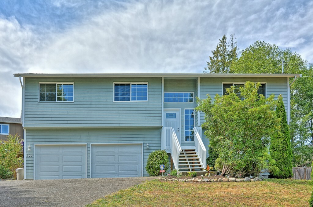 Property Photo:  802 99th Ave SE  WA 98258 