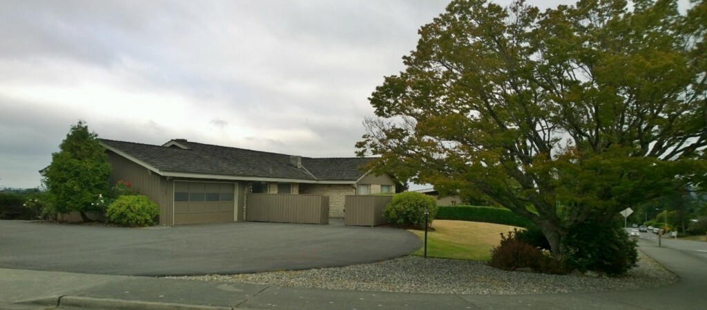 Property Photo:  1715 123rd Ave SE  WA 98005 