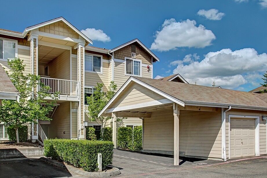 Property Photo:  15150 140th Wy SE U-103  WA 98058 