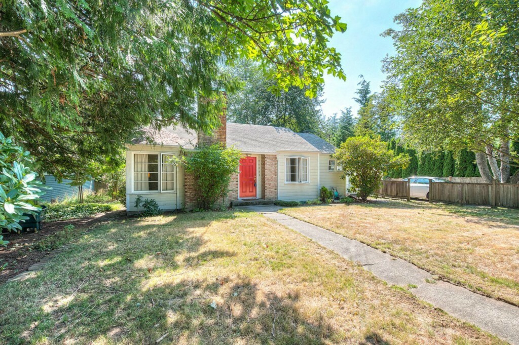 Property Photo:  4608 240th St SW  WA 98043 