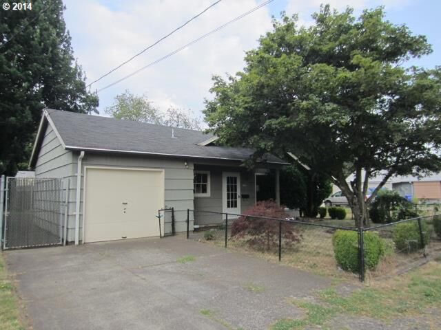 1411 SE 88th Ave  Portland OR 97216 photo