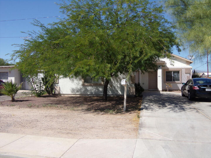Property Photo:  306 E Clanton Avenue  AZ 85326 