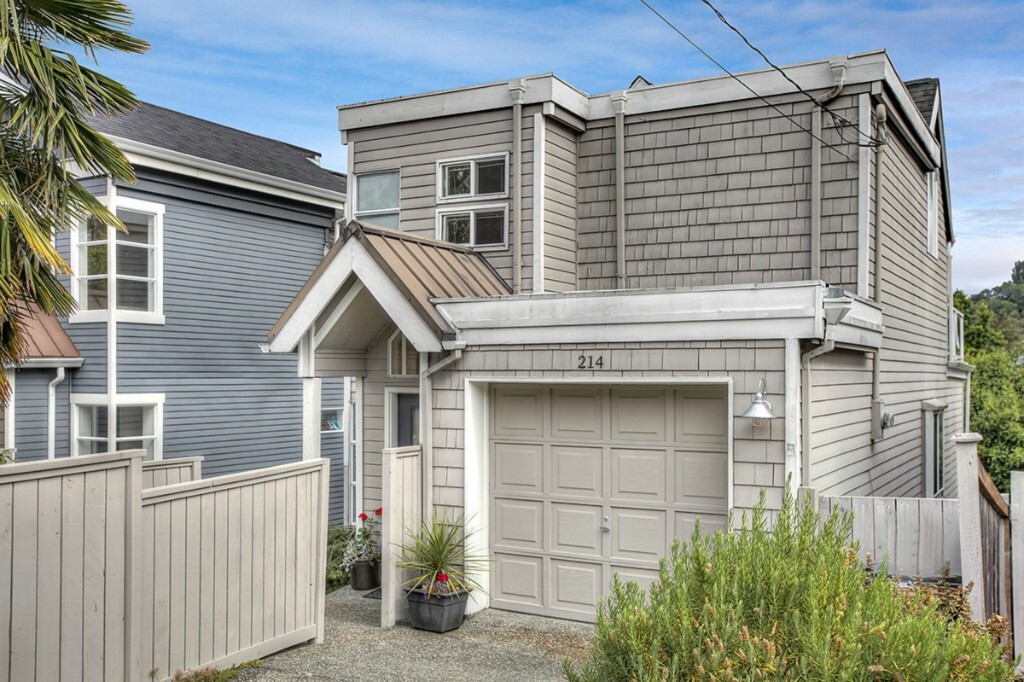 Property Photo: 214 27th Ave E WA 98112