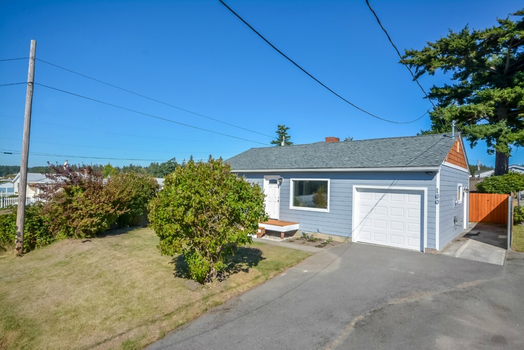 Property Photo:  160 NE Kettle St  WA 98277 