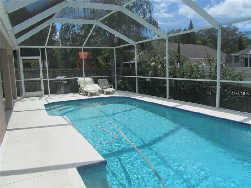 Property Photo:  1724 Blue Lake Court  FL 34689 