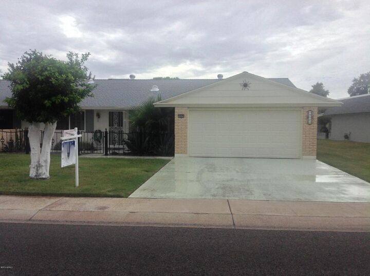 Property Photo:  10505 W Roundelay Circle  AZ 85351 