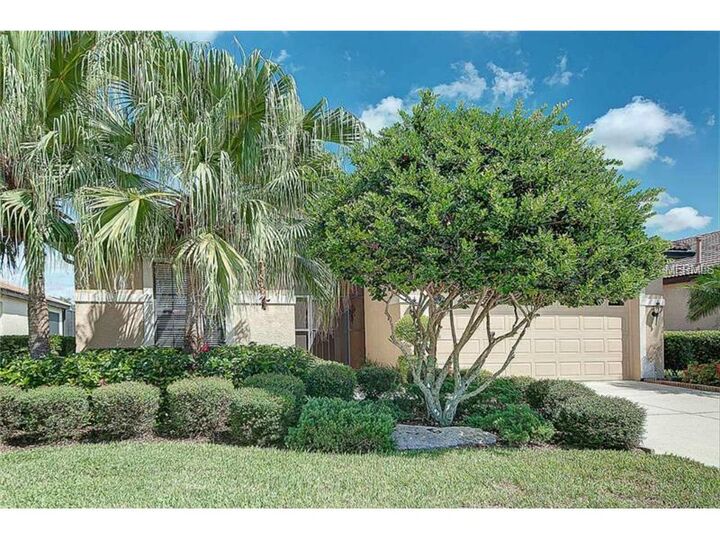 Property Photo:  8045 Stirling Falls Circle  FL 34243 