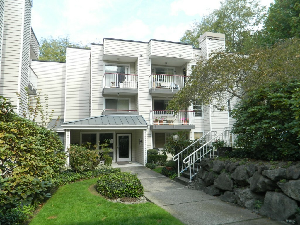 Property Photo:  130 NE 95th St B203  WA 98115 