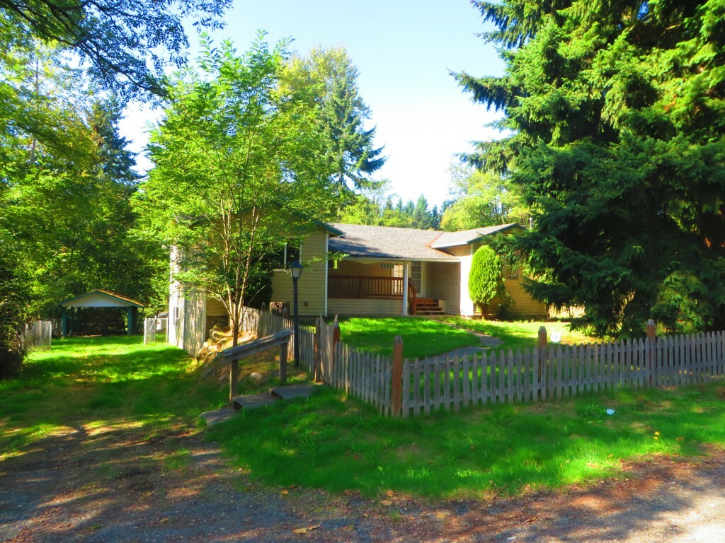 Property Photo:  32835 56th Ave S  WA 98001 