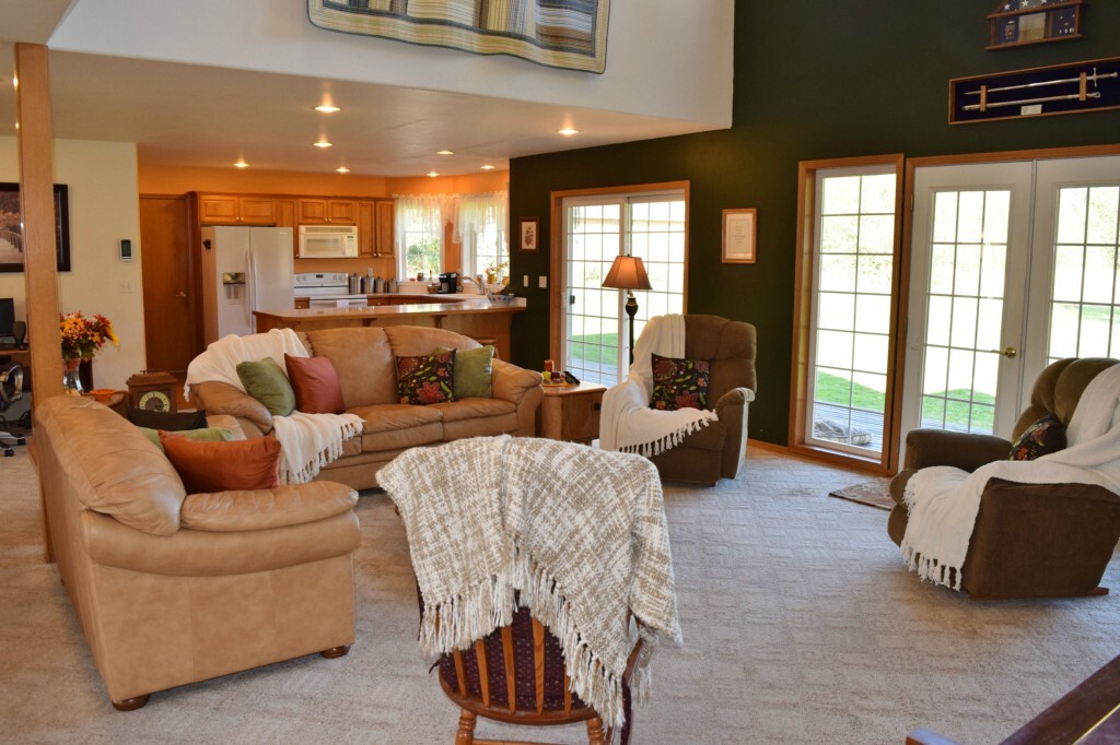 Property Photo: 3245 Mountain View Rd WA 98248