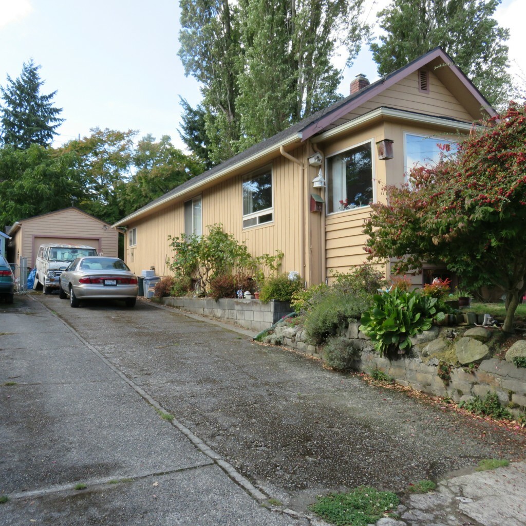 Property Photo:  9227 Dibble Ave NW  WA 98117 