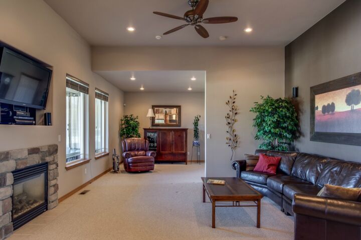 Property Photo:  68 Springhill Dr  WA 98802 