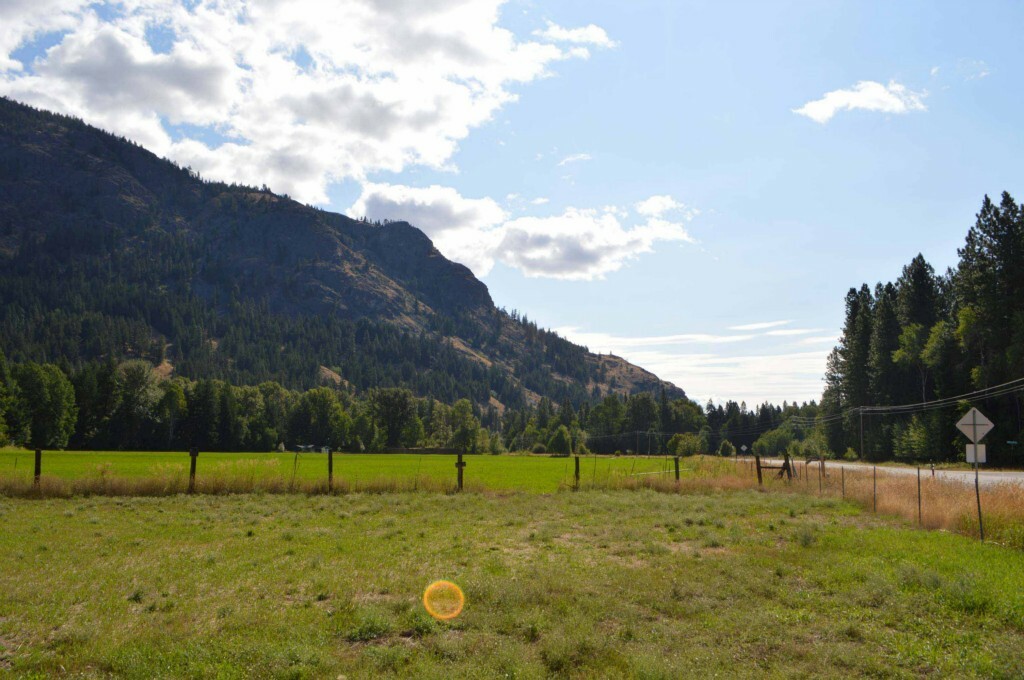 Property Photo:  18409 State Route 20  WA 98862 