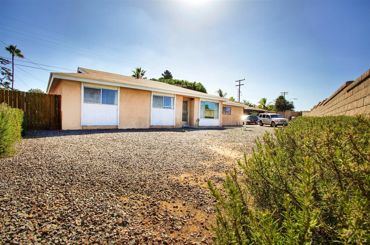 Property Photo: 949 Piraeus CA 92024