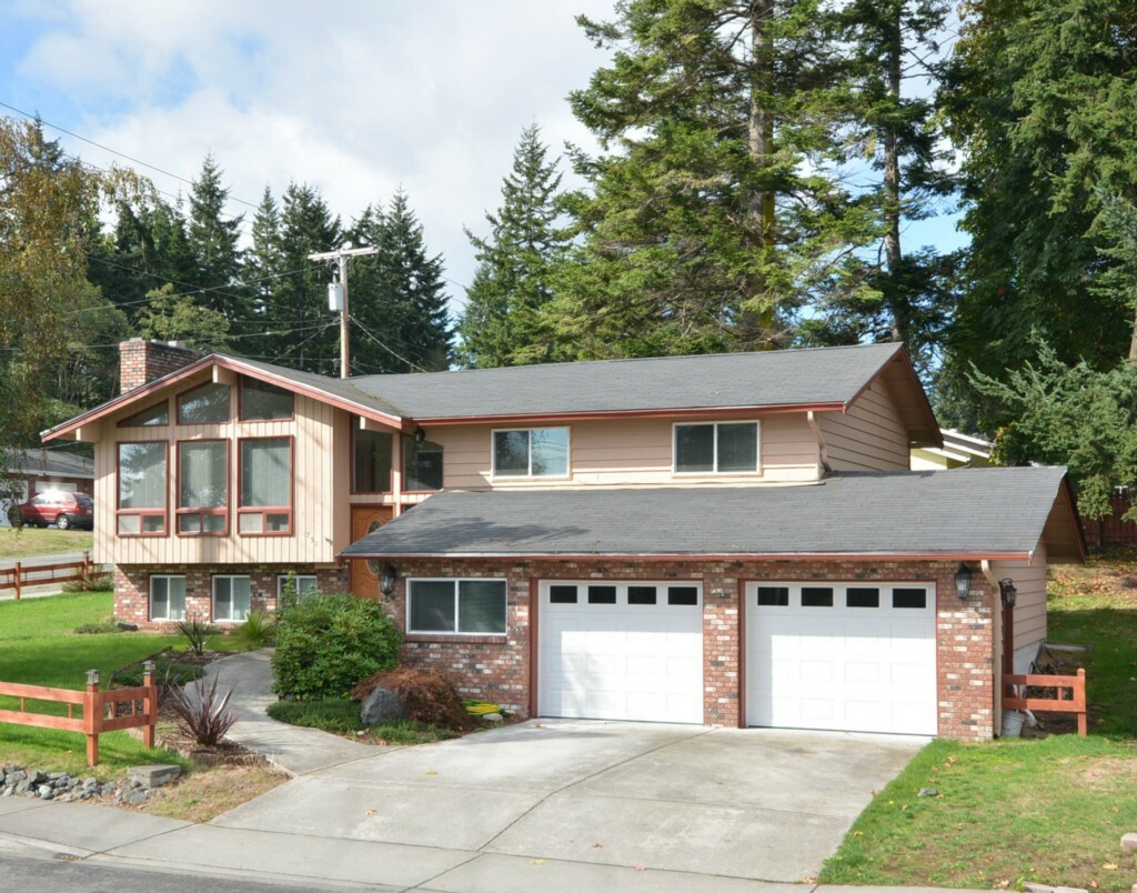 Property Photo:  551 SW Fairhaven Dr  WA 98277 