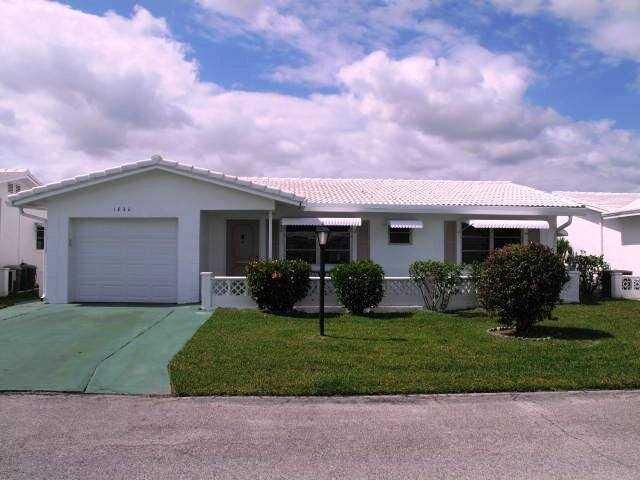 Property Photo:  1830 SW 17th Street  FL 33426 