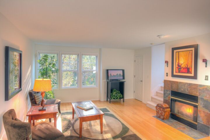 Property Photo: 4519 NE 55th St WA 98105