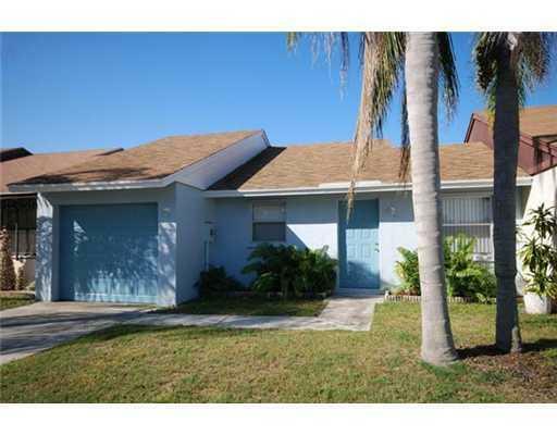 Property Photo: 5705 Bennington Way FL 33463