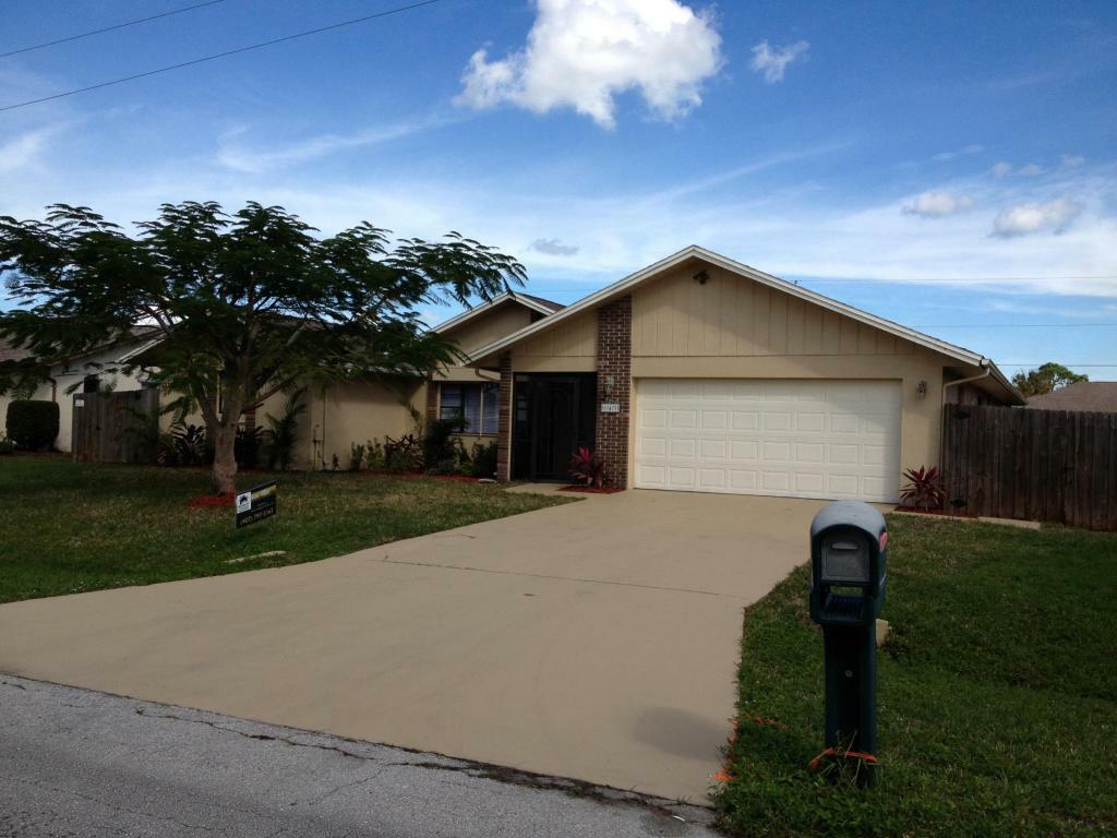 Property Photo:  649 SE Preston Lane  FL 34953 