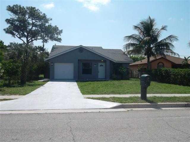 Property Photo: 2530 Avenue R FL 33404