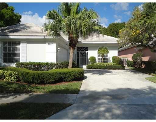 Property Photo:  8587 Wakefield Drive  FL 33410 