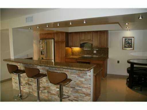 Property Photo:  825 Egret Circle 302  FL 33444 