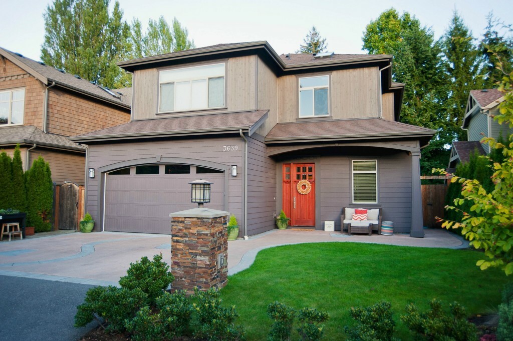 Property Photo:  3639 NE 73rd St  WA 98115 