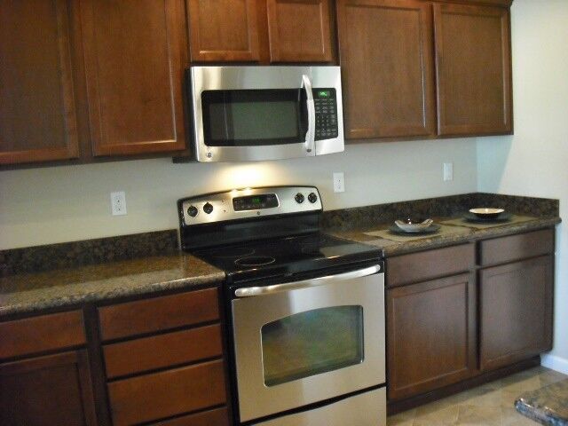 Property Photo:  103 Oak Ct SE  WA 98576 