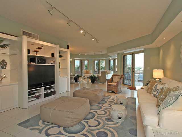Property Photo: 300 SE 5th Avenue 5160 FL 33432