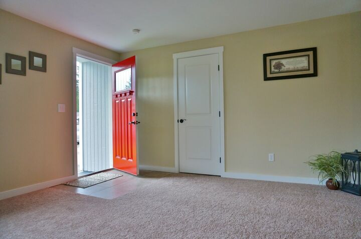 Property Photo: 414 S 92nd St WA 98444