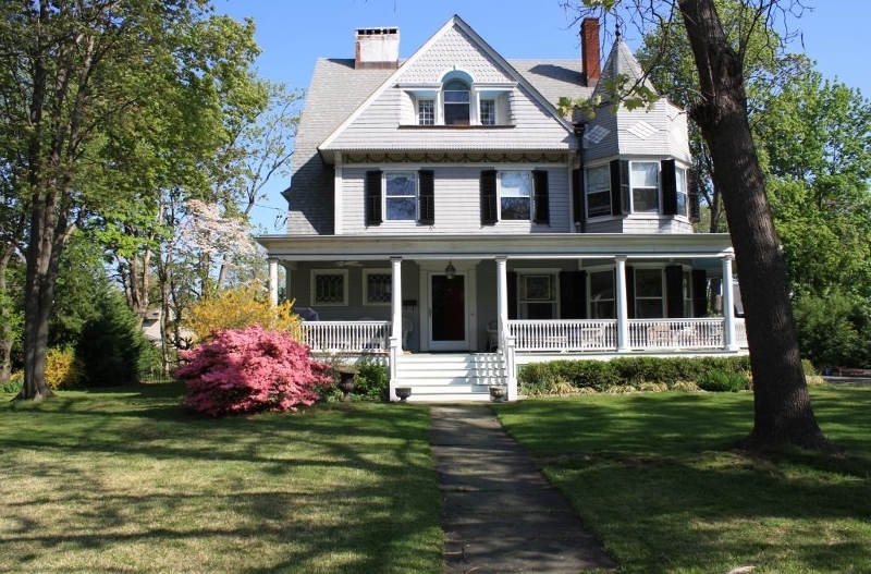 Property Photo: 61 Hillside Ave NJ 08840