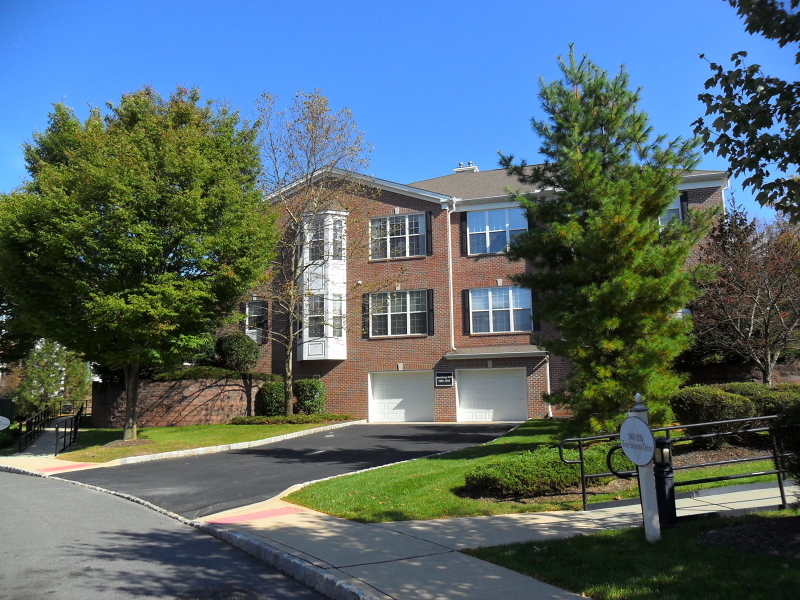 Property Photo:  1115 Four Seasons Dr 1115  NJ 07470 